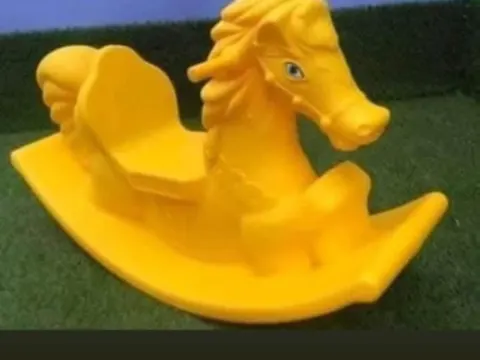 حصان هزاز فيبر جلاس أصفر